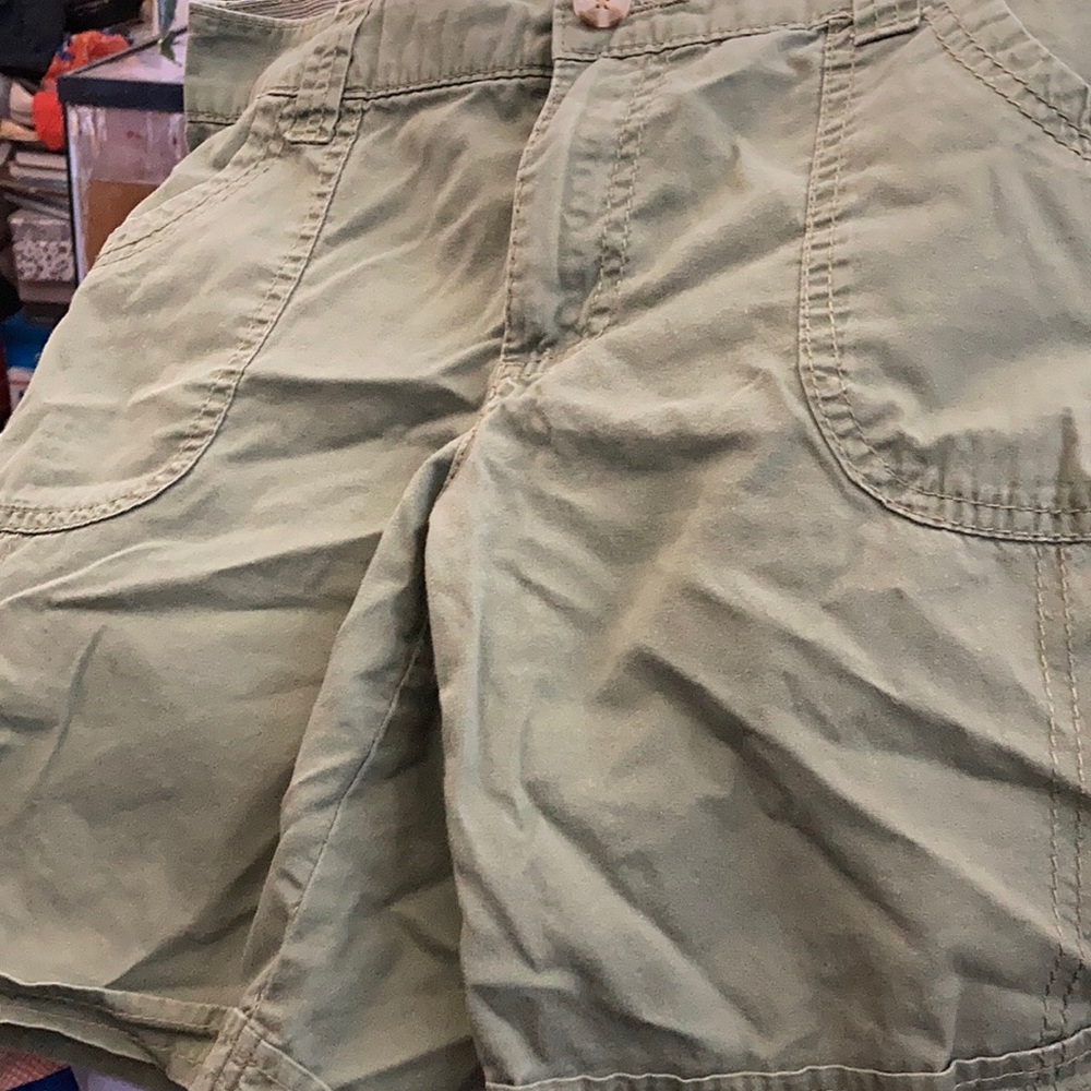 FINAL MARKDOWN Ladies white stag shorts 4
